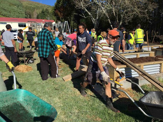 Otepou School Gets Jumpstart to Edible Landscape Vision